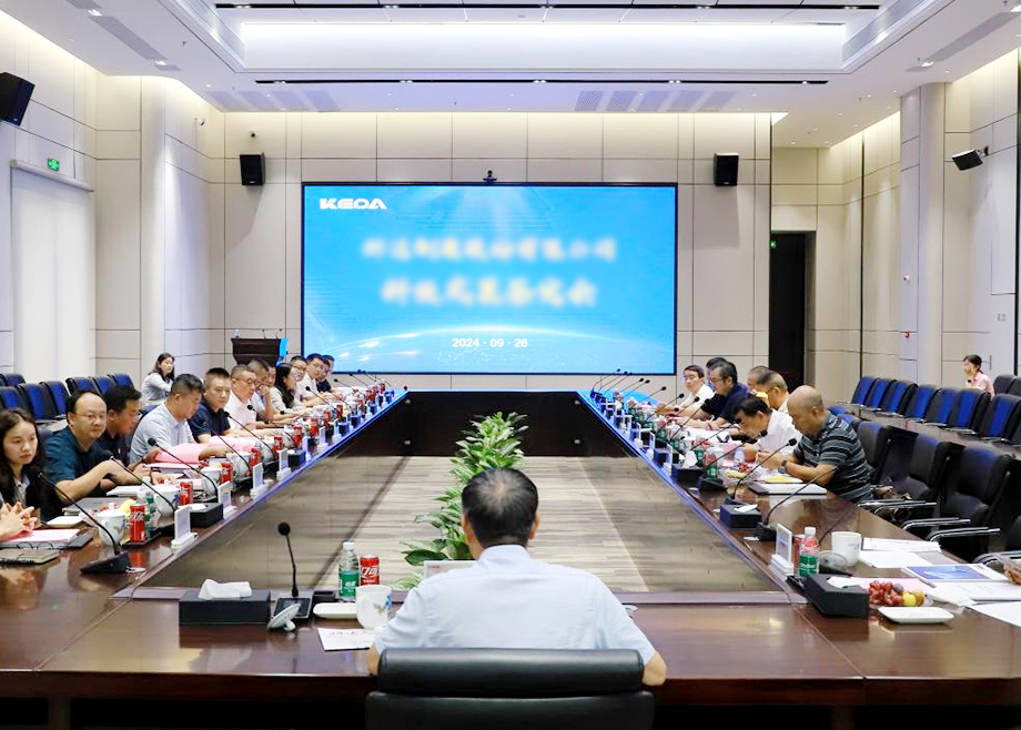 國(guó)際領(lǐng)先！“無機(jī)人造石荒料整線裝備”“鋰電正負(fù)極材料新型寬體輥道窯”兩項(xiàng)科技成果通過鑒定